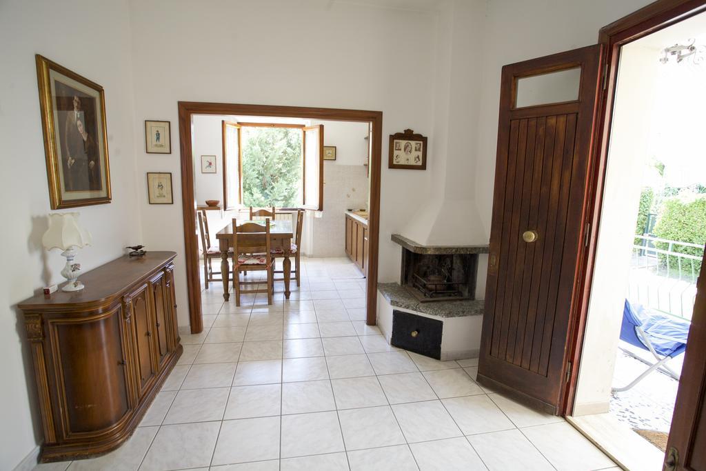 Villa Leo ポルトフェッラーイオ 部屋 写真