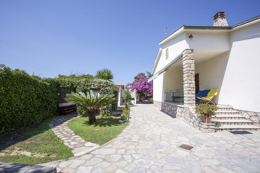 Villa Leo ポルトフェッラーイオ 部屋 写真