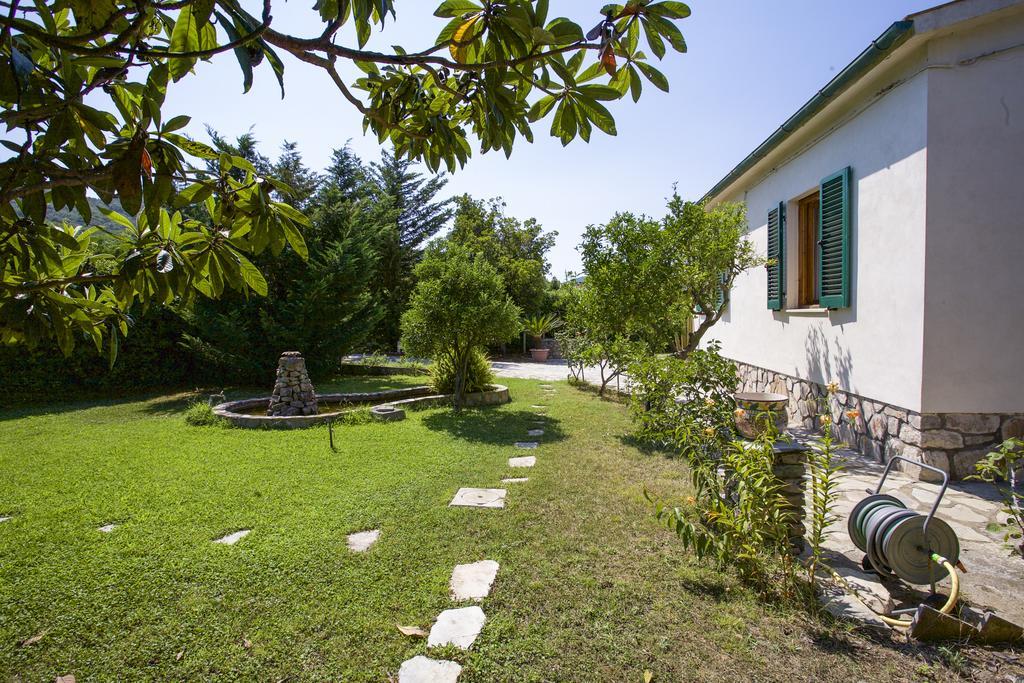Villa Leo ポルトフェッラーイオ 部屋 写真