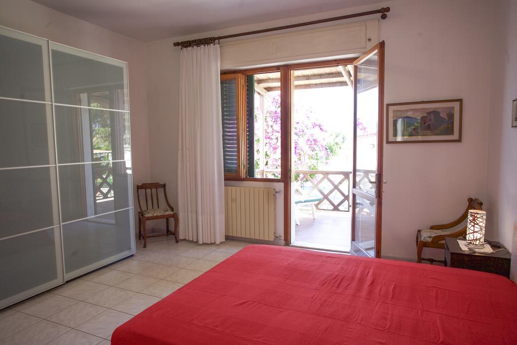 Villa Leo ポルトフェッラーイオ 部屋 写真