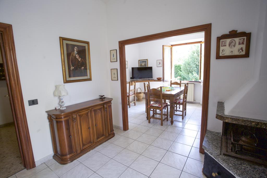 Villa Leo ポルトフェッラーイオ 部屋 写真