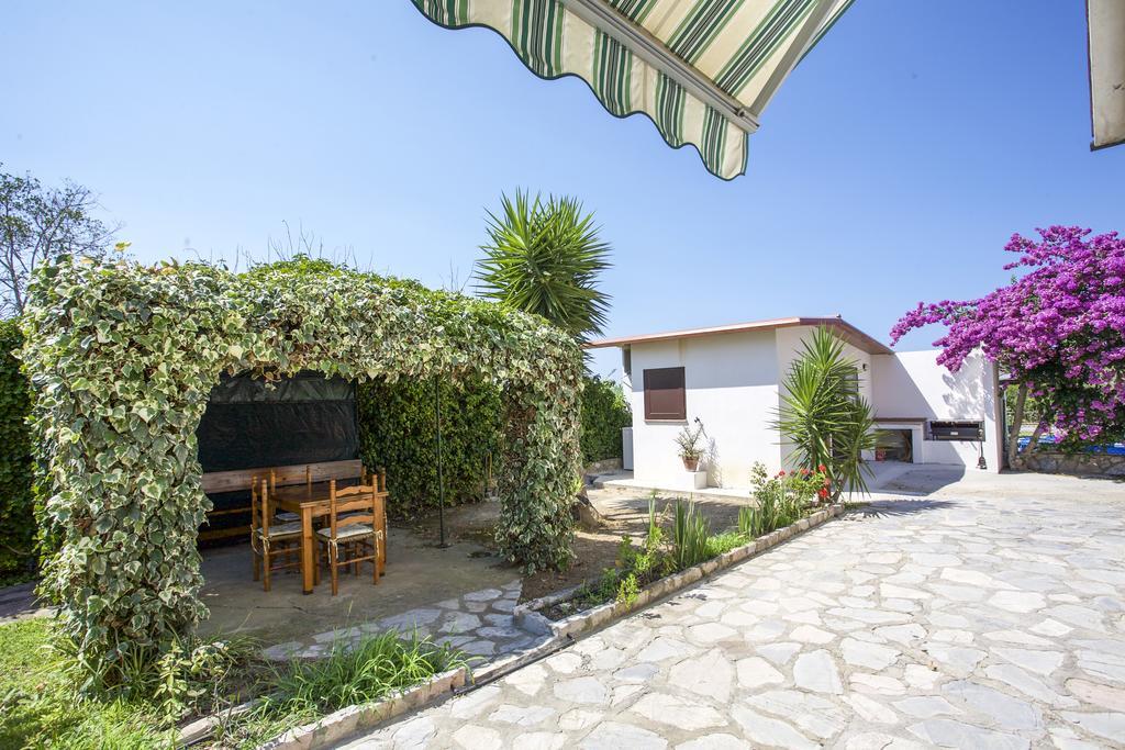 Villa Leo ポルトフェッラーイオ 部屋 写真
